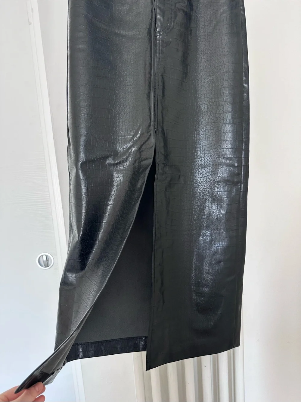 Zara Black Faux-Leather Midi Skirt in croco print